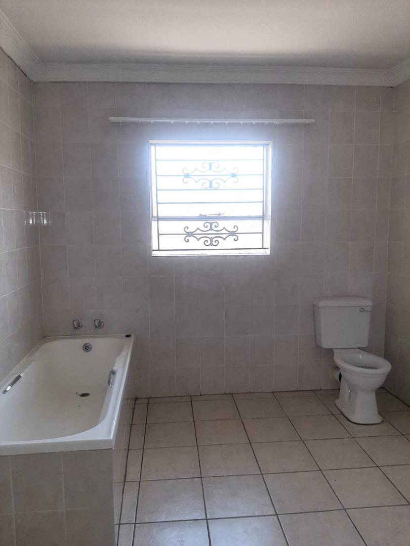 606284_PHOTO-2022-11-26-18-23-08